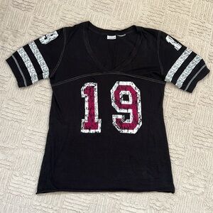 Short sleeve distressed t-shirt black v-neck t-shirt tee top with number 19, Med